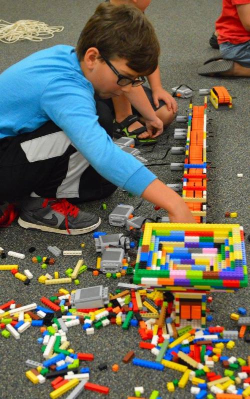 Lego Classes and Camps Clases y campamentos de Lego McMinnville Oregon
